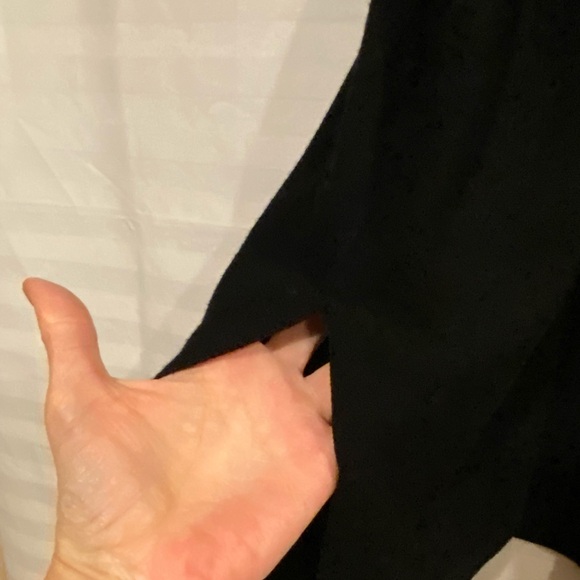 Tahari womens black lightweight long sweater size 2X Scandinavian minimalist - Picture 4 of 8